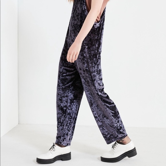 Urban Outfitters Blue velvet overalls NWT - Picture 2 of 7